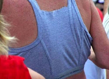 笑死人的说说加图片：老师说我是搅屎棍，那么我同学是什么？11