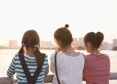 配图片的朋友说说:什么是好朋友?有人说,那是地球上翻版的自己7