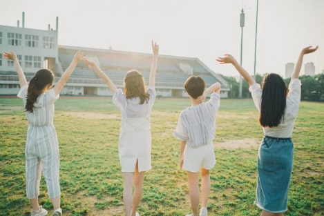 致闺蜜心情图片说说带字:感谢在最美的年华遇见你3