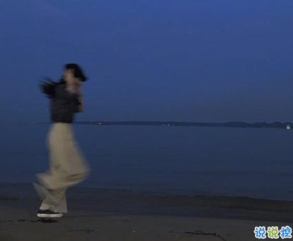 句句入心的唯美句子带图片 若答非所问便已是答了3