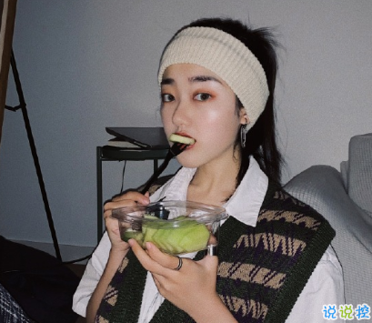 花式夸女生的甜美句子带图片 最真挚夸女生的文案5