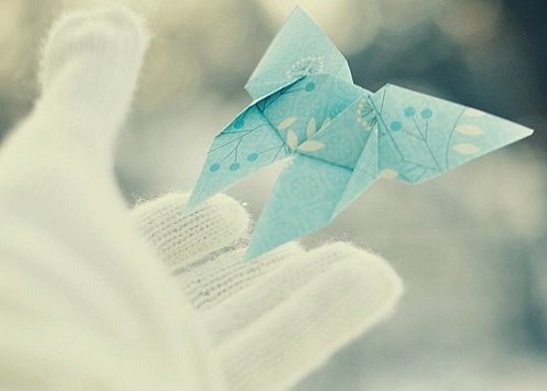 一个人感到孤独寂寞时发的说说带图片 一个人只要学会了回忆就再不会孤独5