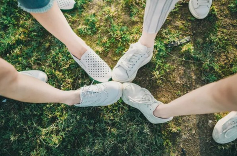 致闺蜜心情图片说说带字:感谢在最美的年华遇见你1