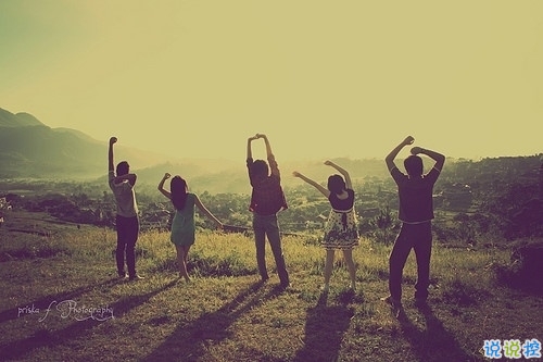 青春友情天长地久的说说带图片 万水千山有你们陪我一起走过5