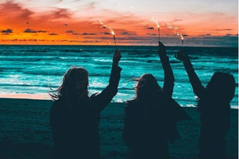 致闺蜜心情图片说说带字:感谢在最美的年华遇见你18