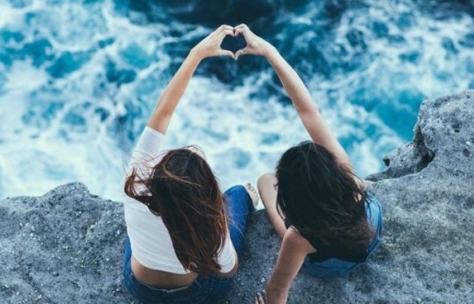 致闺蜜心情图片说说带字:感谢在最美的年华遇见你4