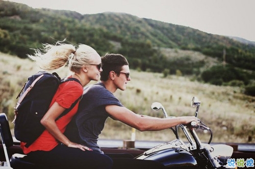 2018公布恋情的说说简单点 适合女生公布恋情的简短说说一句话1