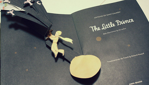 很励志的正能量说说带图片 我有孤勇一腔起于星光止于他乡1