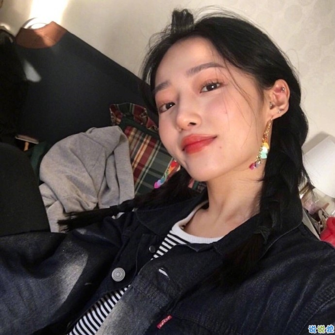 文字控说说短句图片精选：还是很想跑很远的路，去看一个很爱的人11