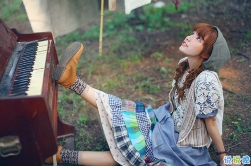 打动人心的一段话爱情说说配图 14条很经典的爱情长说说4