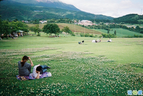 甜蜜情侣的恋爱爱情说说带图片 我相信星星会说话石头会开花16