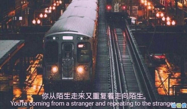 微信励志说说图片带字：有时间绝望，还不如去吃美食然后睡个觉3