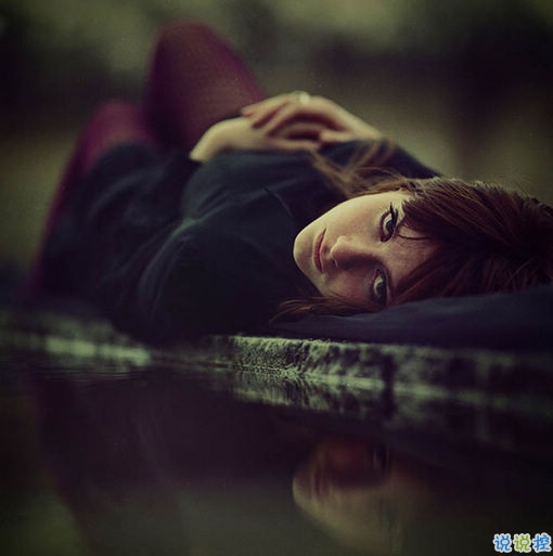 2018年励志说说图片致自己 永远不用讨好一个不懂你的人7