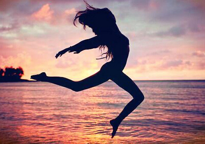 励志说说配图片：你现在的态度，决定十年后的你是人物还是废物