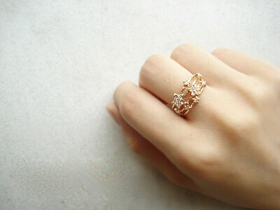 关于爱情的说说带图片：喜欢是选择，而爱是非你不可